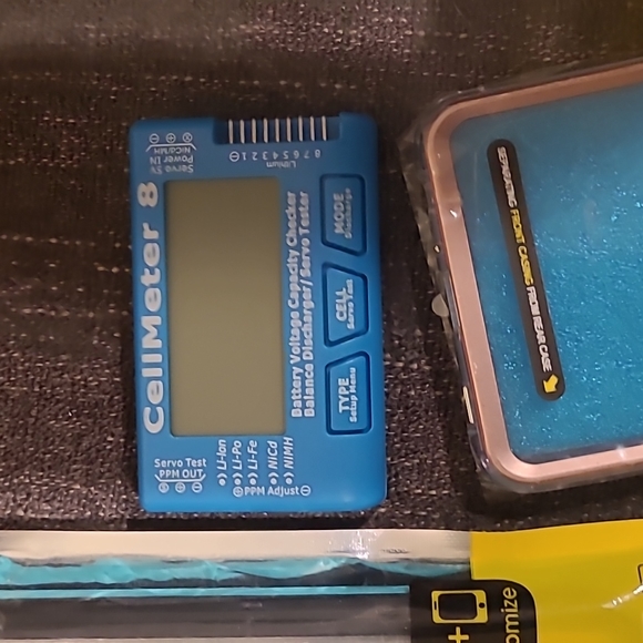 Bag full of phone chords,cases etc - Picture 4 of 5